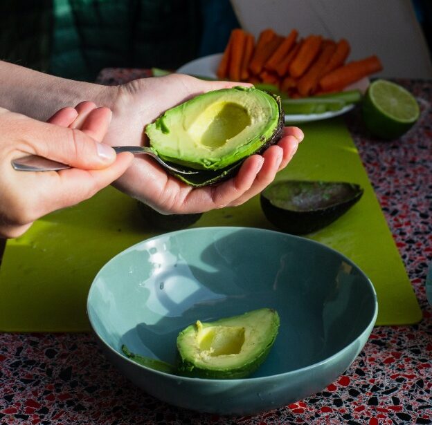 preparing avocado